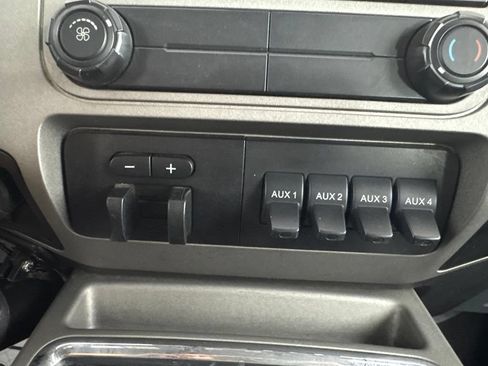 Used 2016 Ford F250 XLT w/ XLT Value Package AWD/4WD image 28