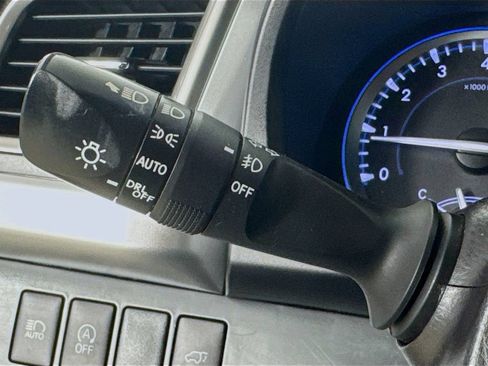 Used 2018 Toyota Highlander XLE AWD/4WD image 13