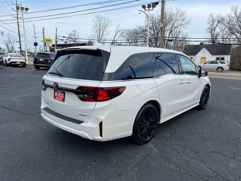 Used 2025 Honda Odyssey Sport-L image 2