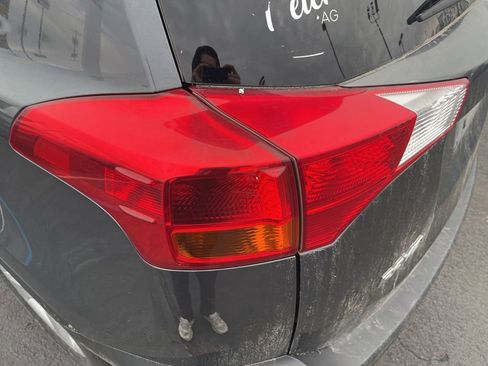 Used 2013 Toyota RAV4 XLE image 19