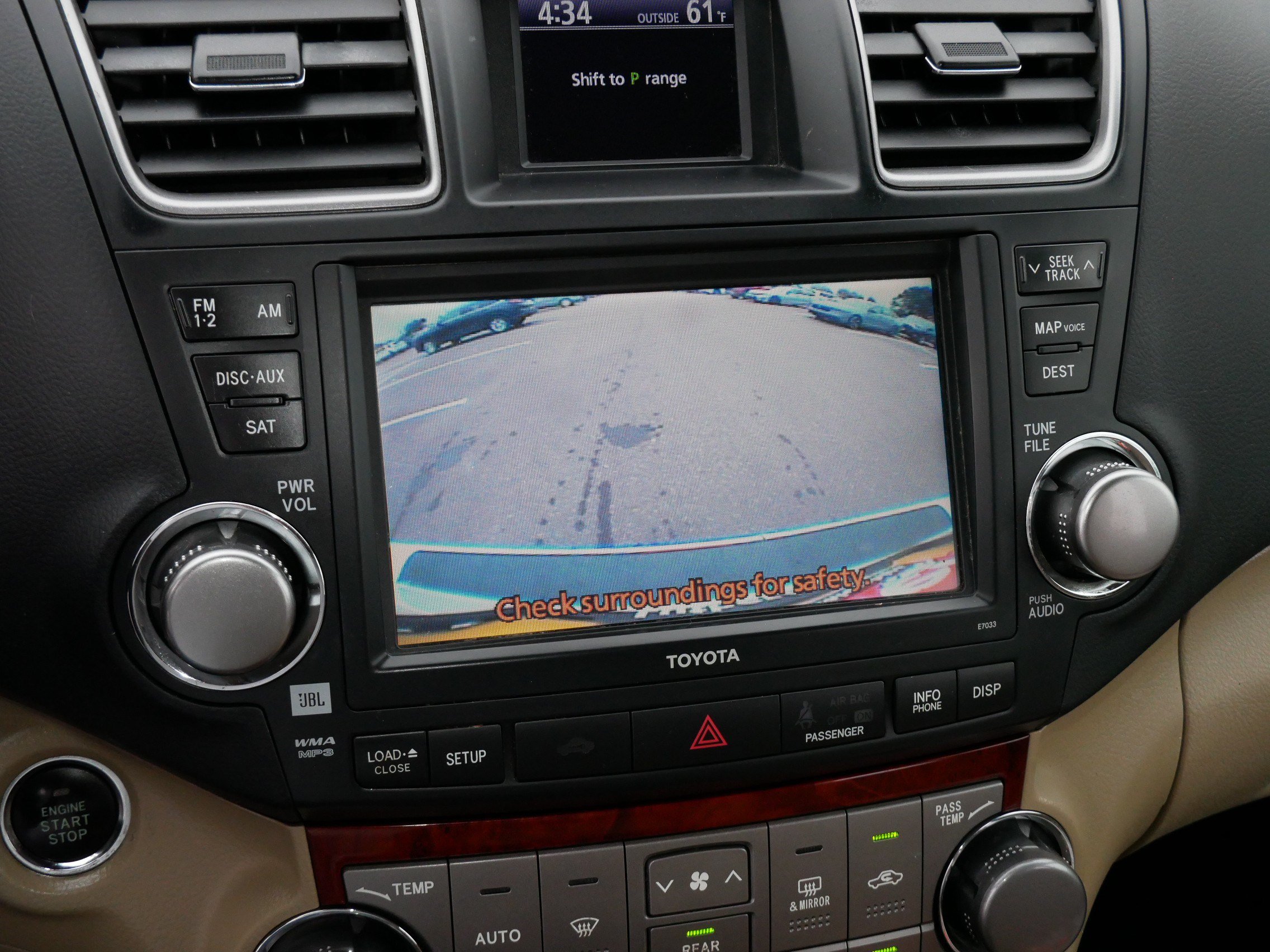 Used 2012 Toyota Highlander Limited w/ Tow Pkg AWD/4WD image 31