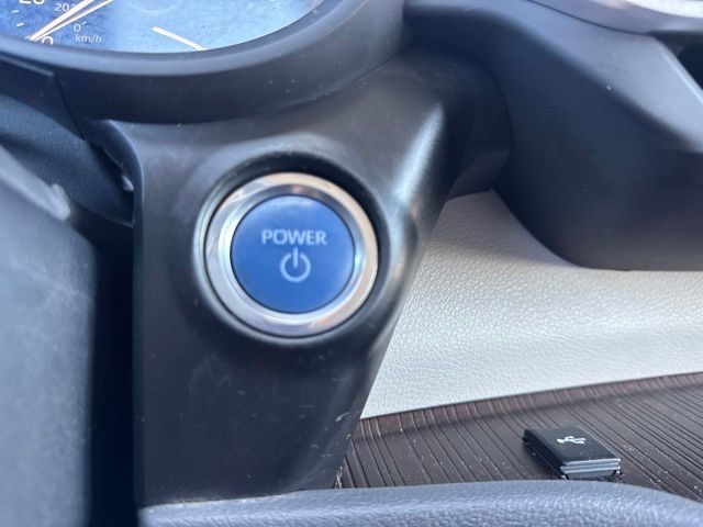 Used 2023 Toyota Sienna LE AWD/4WD image 13