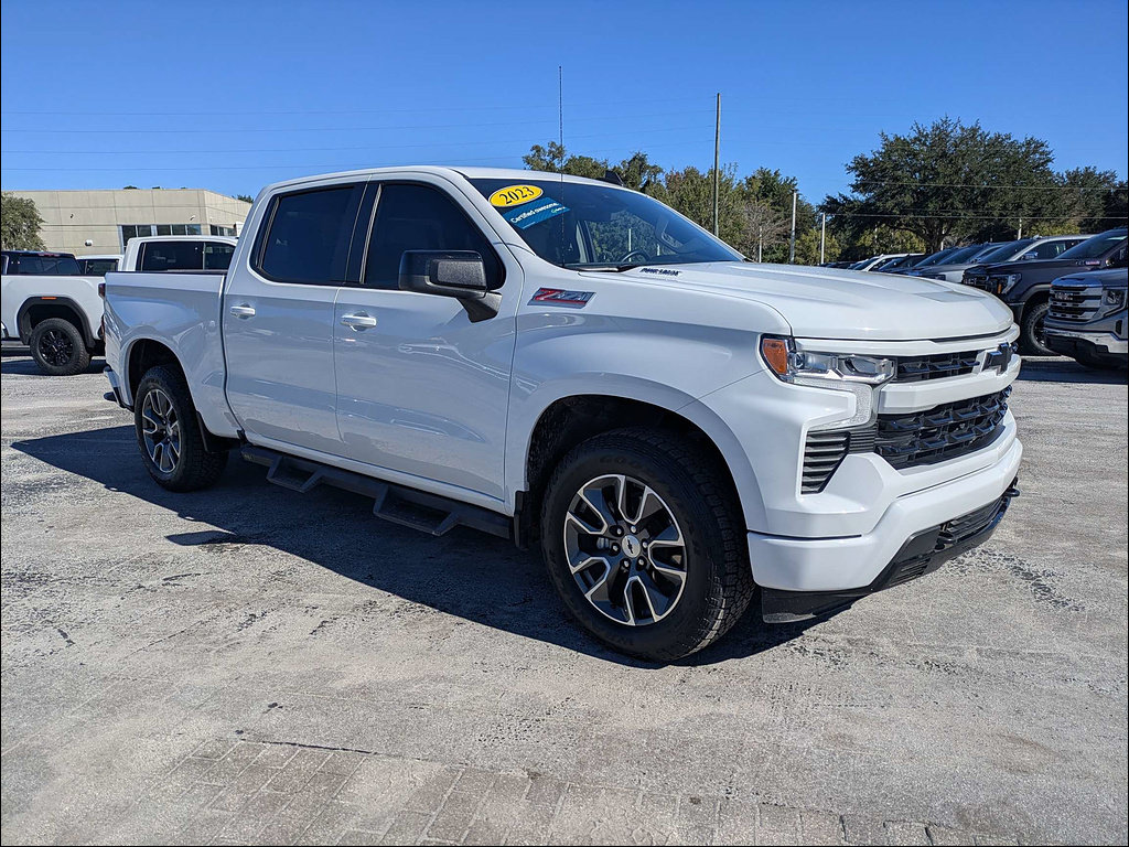 Used 2023 Chevrolet Silverado 1500 RST w/ Z71 Off-Road Package AWD/4WD image 2