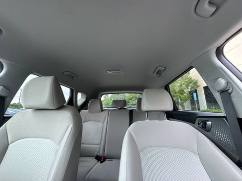 Used 2025 Kia Soul LX w/ LX Technology Package FWD image 30