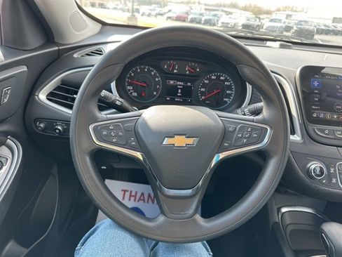 Used 2024 Chevrolet Malibu LT image 7