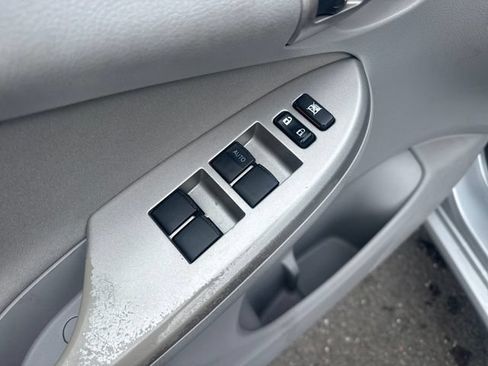 Used 2010 Toyota Corolla FWD image 11