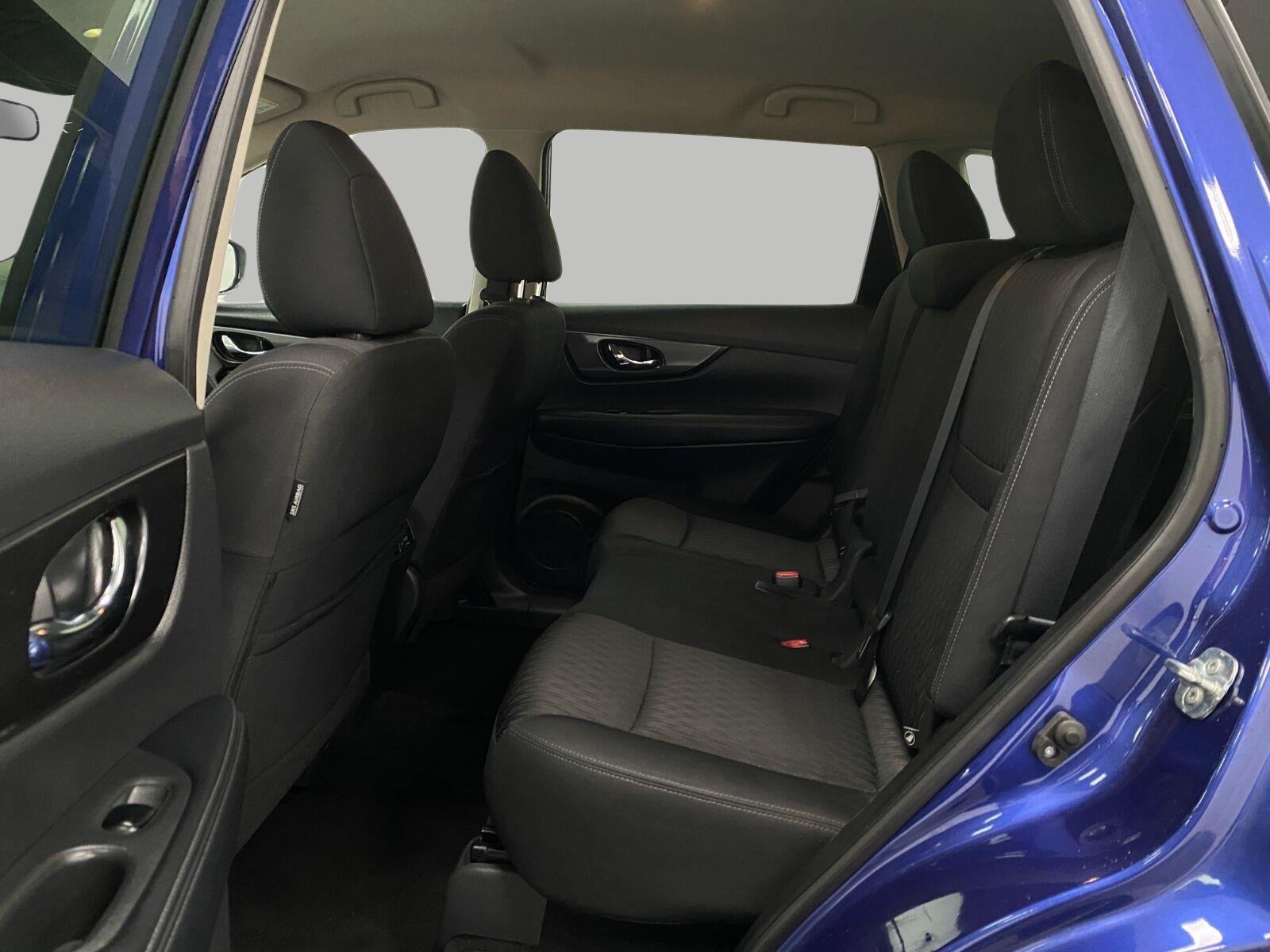 Used 2018 Nissan Rogue SV FWD image 27
