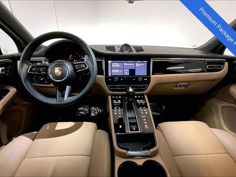 Used 2025 Porsche Macan AWD/4WD image 22
