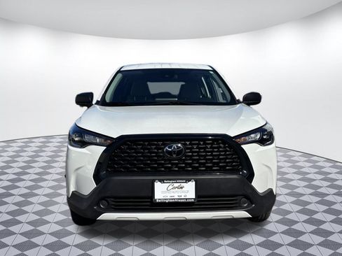 Used 2022 Toyota Corolla Cross L AWD/4WD image 2