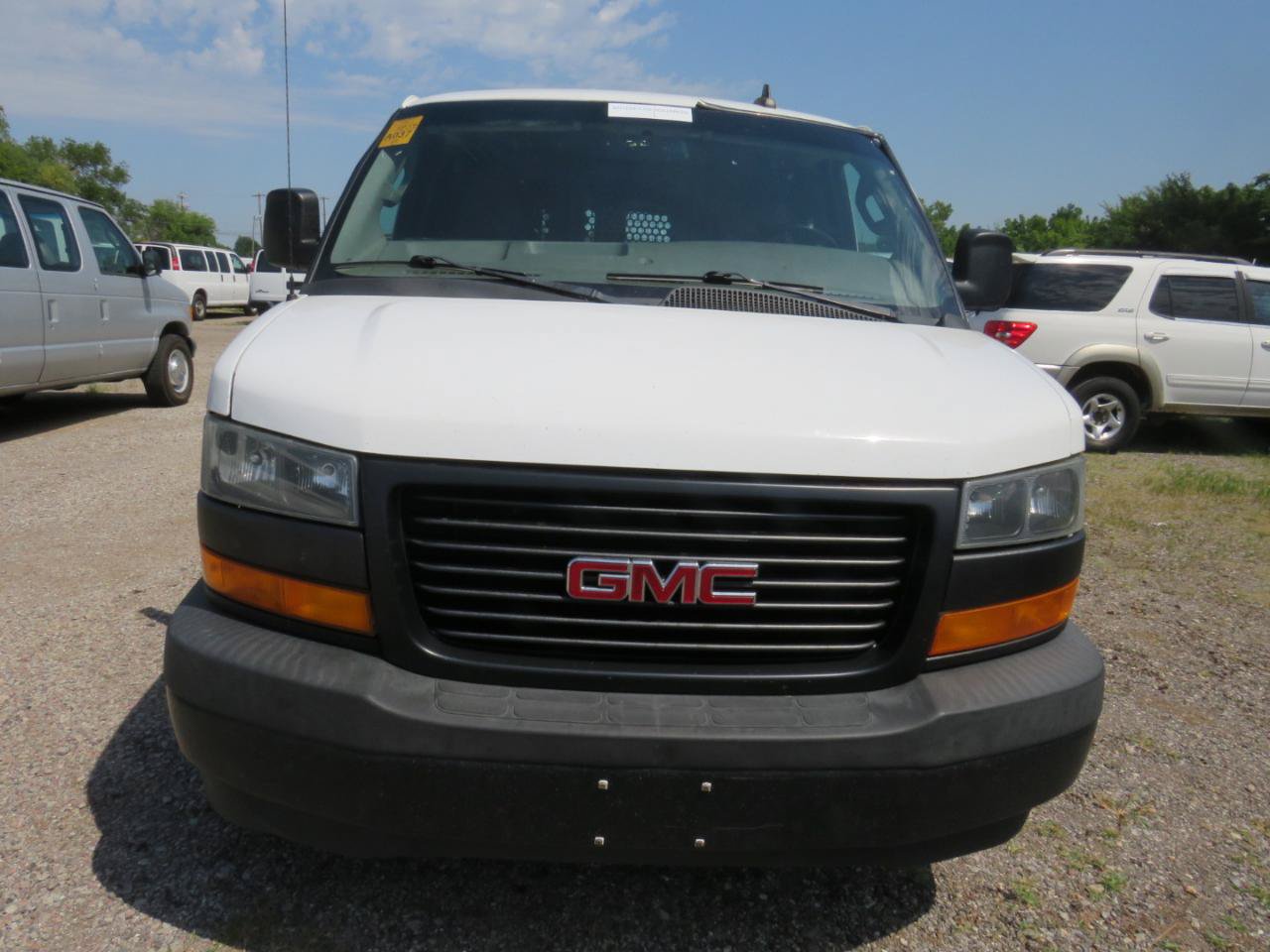 Used 2019 GMC Savana 2500 w/ Driver Convenience Package RWD image 2