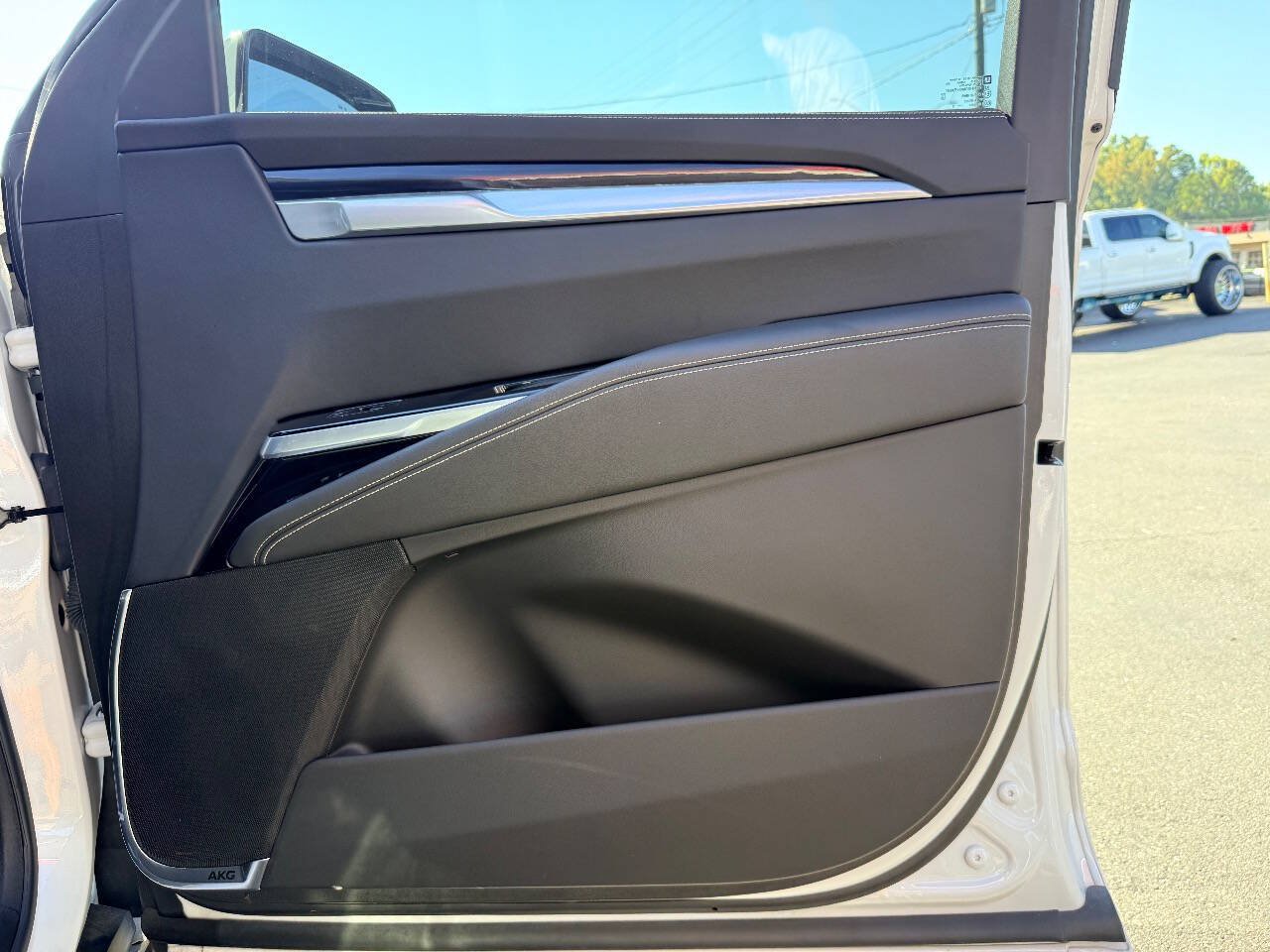 Used 2025 Cadillac Escalade Sport w/ Touring Package AWD/4WD image 45