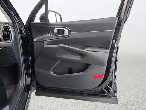 Certified 2025 Kia Sorento LX FWD image 24