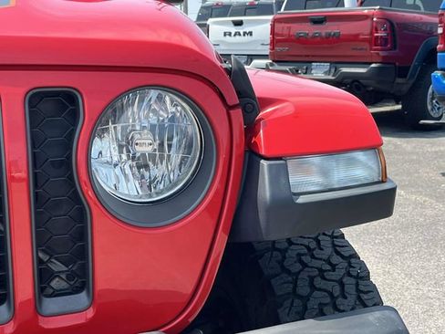 Used 2021 Jeep Gladiator Mojave AWD/4WD image 9