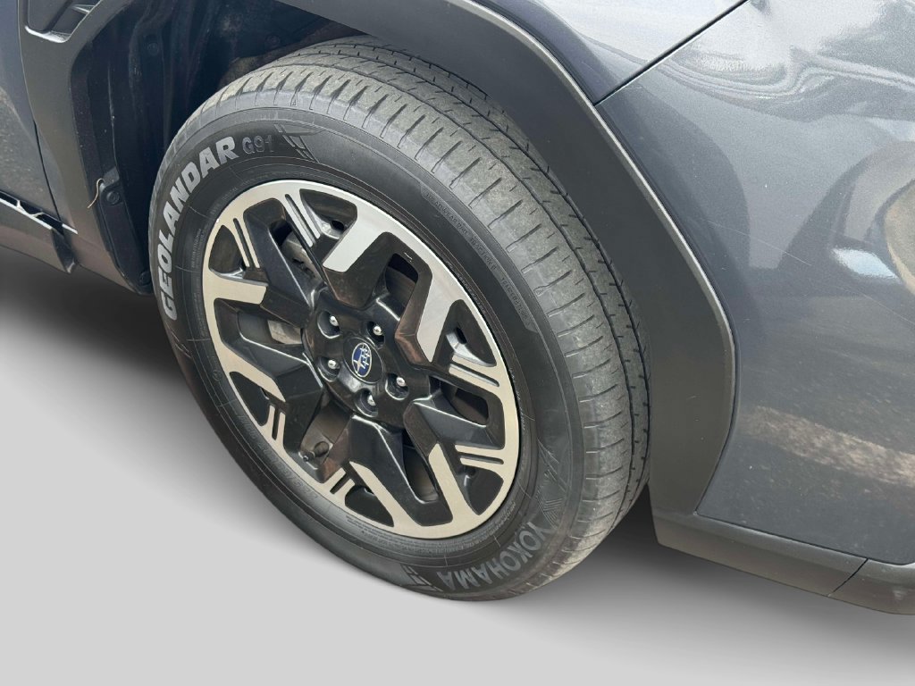 Used 2025 Subaru Forester Premium AWD/4WD image 5