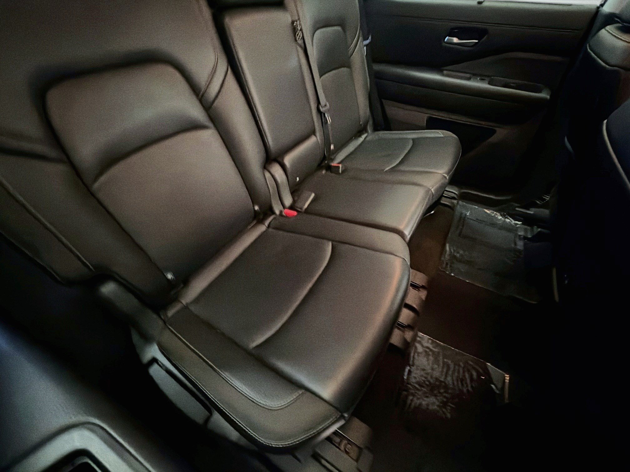 Used 2025 Nissan Pathfinder SL FWD image 14