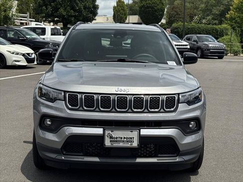 Certified 2023 Jeep Compass Latitude AWD/4WD image 30