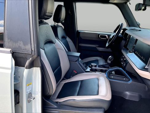 Used 2023 Ford Bronco Wildtrak AWD/4WD image 9