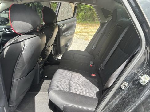 Used 2017 Nissan Sentra SV w/ Style Package image 8