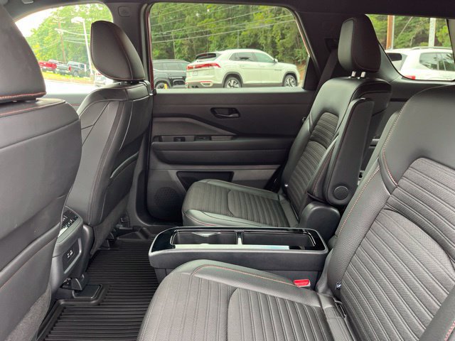 Used 2025 Nissan Pathfinder Rock Creek AWD/4WD image 13