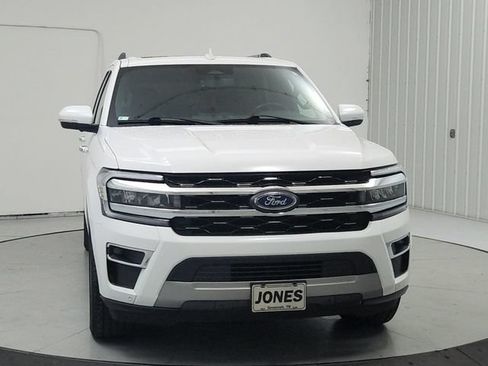 Used 2024 Ford Expedition Limited RWD image 2