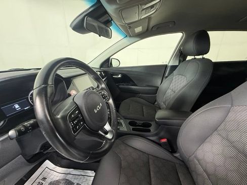 Used 2022 Kia Niro LXS FWD image 15