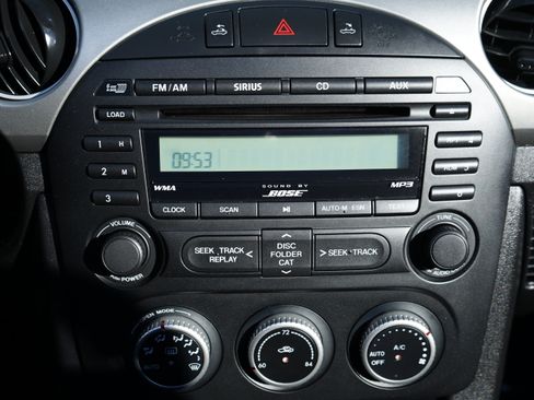 Used 2012 MAZDA MX-5 Miata Grand Touring w/ Premium Pkg image 23