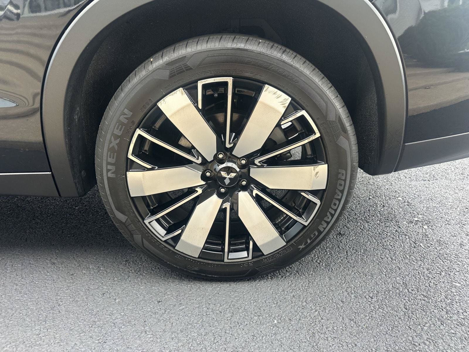 Used 2025 Mitsubishi Outlander AWD image 14