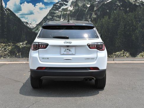 Used 2022 Jeep Compass Limited AWD/4WD image 10