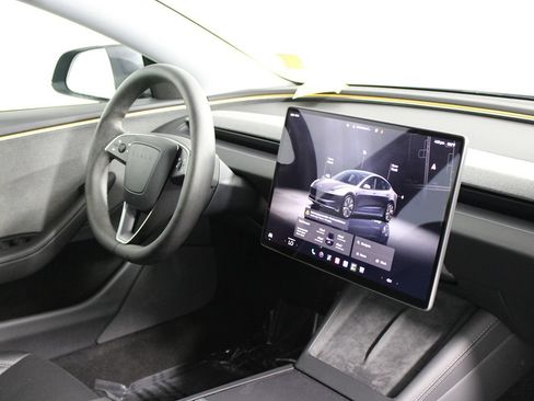 Used 2025 Tesla Model 3 Long Range RWD image 12