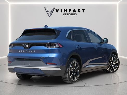 New 2025 VinFast VF 8 Plus AWD/4WD image 3