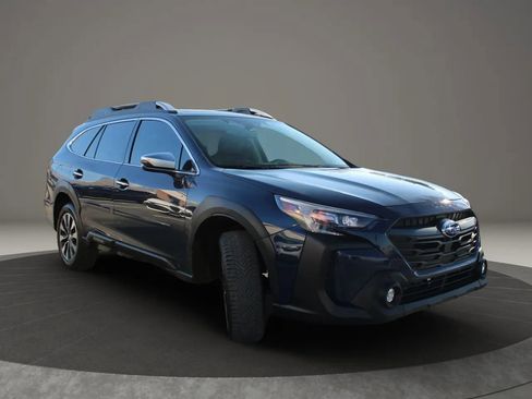 Used 2023 Subaru Outback Touring image 10