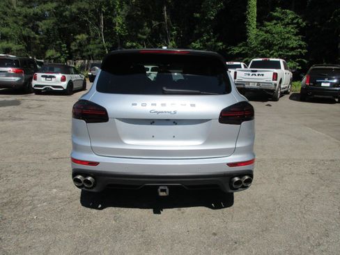 Used 2018 Porsche Cayenne S AWD/4WD image 4