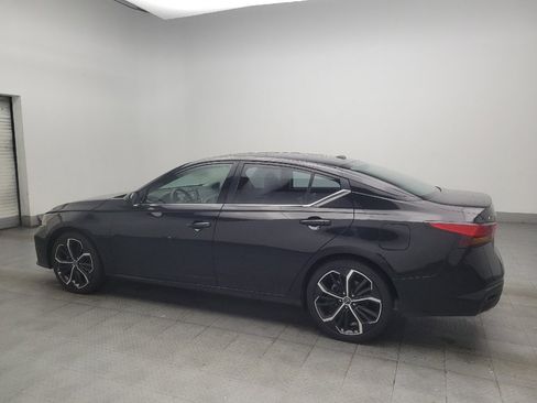 Used 2025 Nissan Altima 2.5 SR FWD image 3