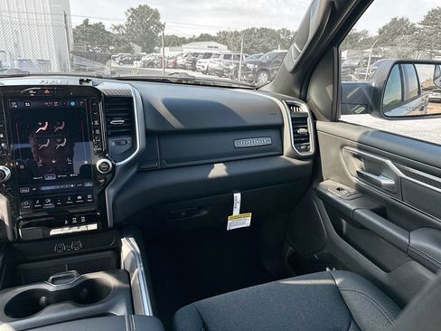 New 2026 RAM 1500 Big Horn AWD/4WD image 31