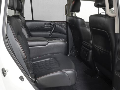 Used 2024 Nissan Armada Platinum w/ Captain's Chairs Package RWD image 9