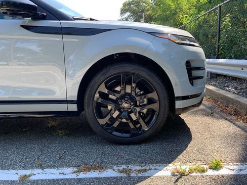Certified 2025 Land Rover Range Rover Evoque Dynamic SE image 11