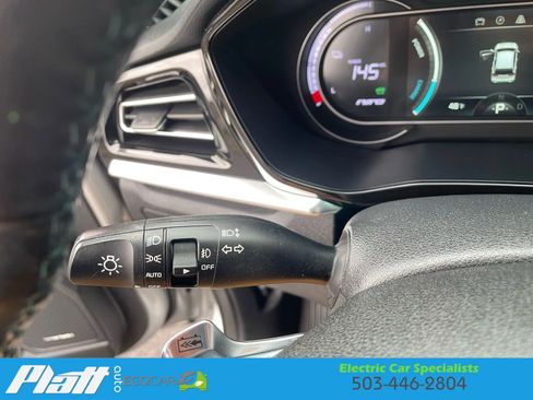 Used 2020 Kia Niro EX Premium image 33