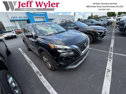 Used 2023 Nissan Rogue S AWD/4WD image 1
