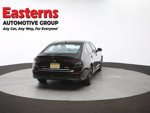Used 2025 Honda Accord Sport image 39