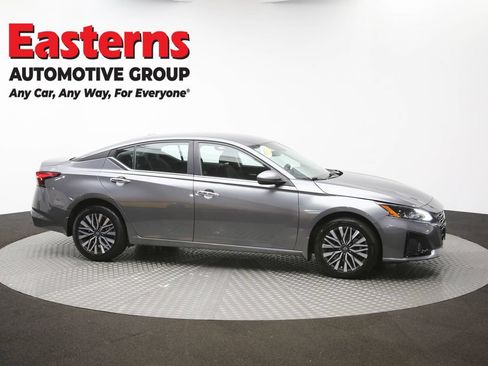 Used 2023 Nissan Altima 2.5 SV AWD/4WD image 46