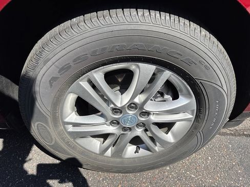 Used 2021 Buick Enclave Essence w/ Sound and Sites Package AWD/4WD image 6