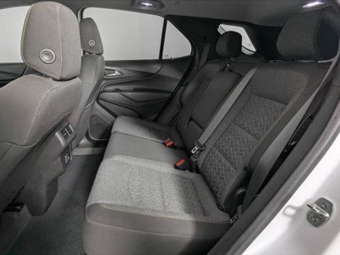 Used 2022 Chevrolet Equinox LT FWD image 17