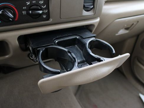 Used 2004 Ford F350 Lariat image 28