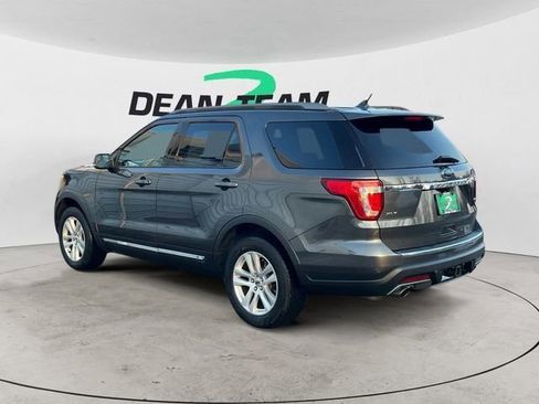 Used 2018 Ford Explorer XLT w/ Equipment Group 201A image 6