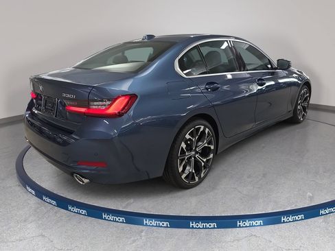 New 2026 BMW 330i Sedan w/ Convenience Package RWD image 4