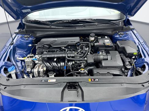 Used 2025 Hyundai Elantra Sport FWD image 26