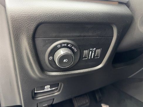 Used 2024 Jeep Grand Cherokee L Limited w/ Luxury Tech Group II image 60