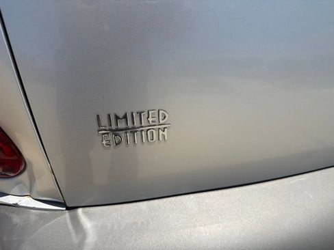 Used 2002 Chrysler PT Cruiser Limited FWD image 6