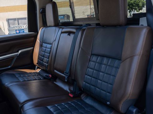 Used 2016 Nissan Titan Platinum Reserve image 17