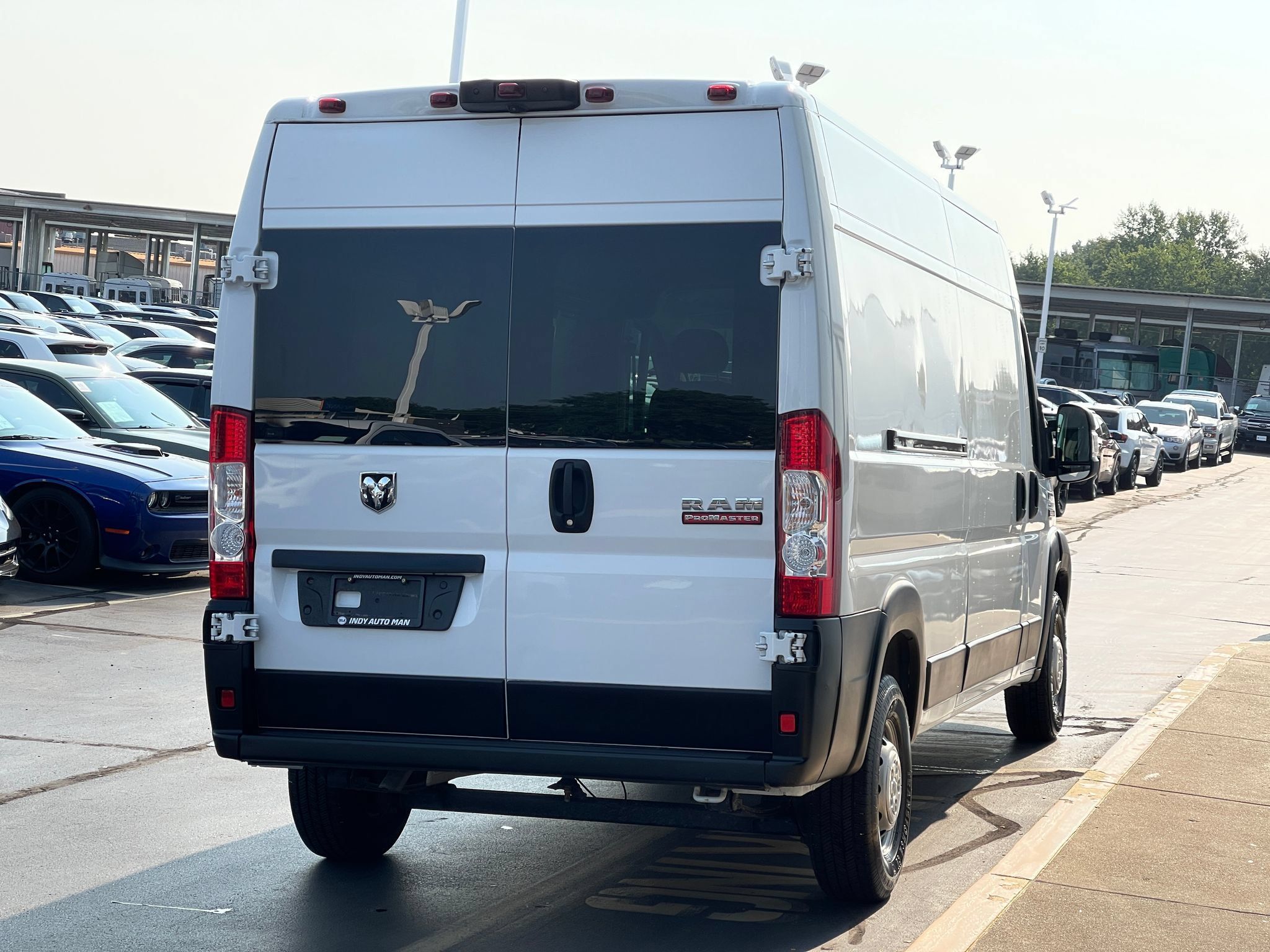 Used 2025 RAM ProMaster 2500 w/ Convenience Group FWD image 3